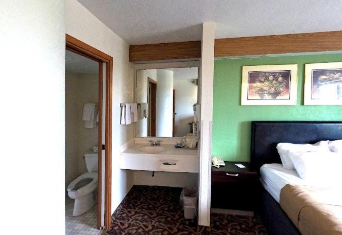 Pleasant Stay Inn & Suites Carnforth 외부 사진